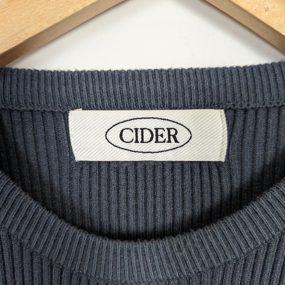 CIDER | Ribbed Top Grey - Picture 6 of 7